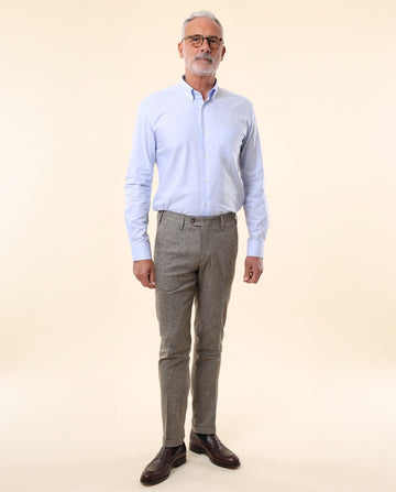 Calças Chinos Soft Slim em Castanho